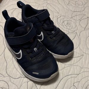 Kids toddler Nike Navy Blue Athletic Shoes size 7.5